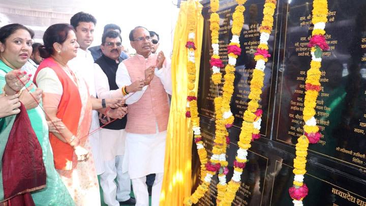 नंदू भईया की स्मृति में विकास और जन-कल्याण से खंडवा-बुरहानपुर को बनायें आदर्श जिला : मुख्यमंत्री श्री चौहान